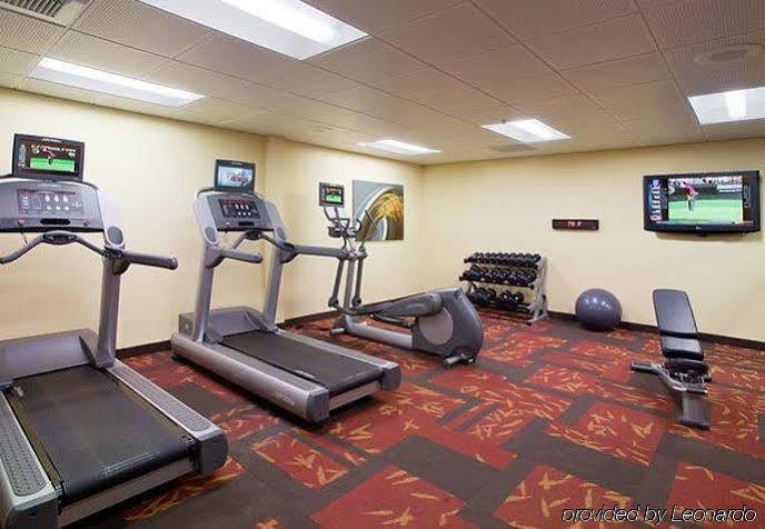 Отель Courtyard By Marriott Фресно Экстерьер фото